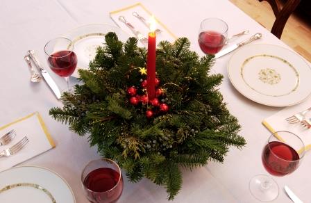 HOLIDAY CENTER-PIECE